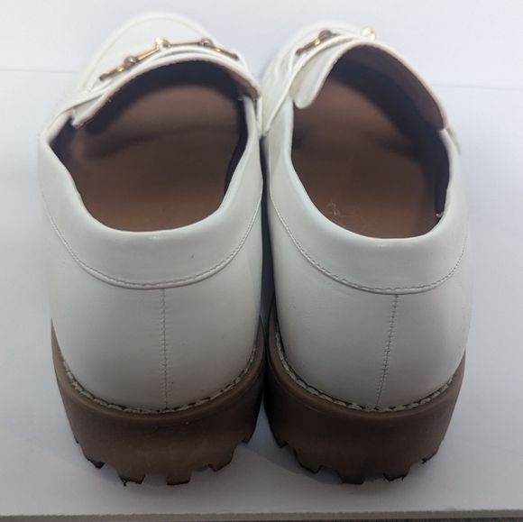 A New Day Women's Size 9.5 White Faux Leather Gold Detail Loafers - Picture 3 of 4